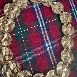 Elegant Gold Disc Necklace